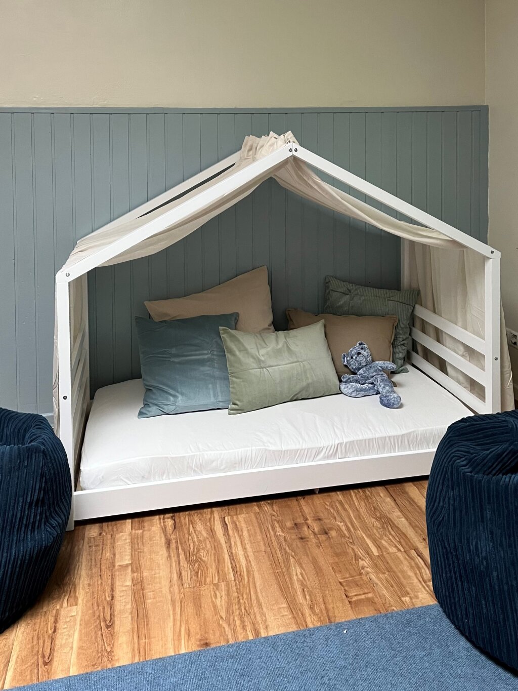 AWO Kita Jonni Birckholtz Ruheecke im Gruppenraum.