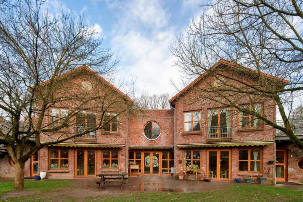 Hausansicht der AWO Kindergartenstätte Zauberburg in Hamburg Schnelsen.